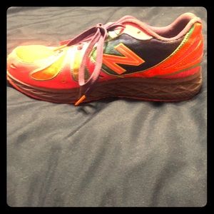Girls size 5 new balance running shoes